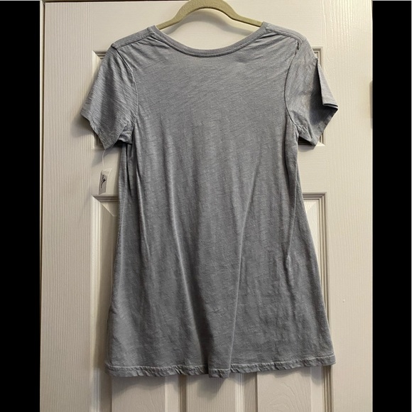 NWT Walt Disney World- Disney Parks Women’s Junior Authentic T-Shirt Gray Sz M - Picture 3 of 11